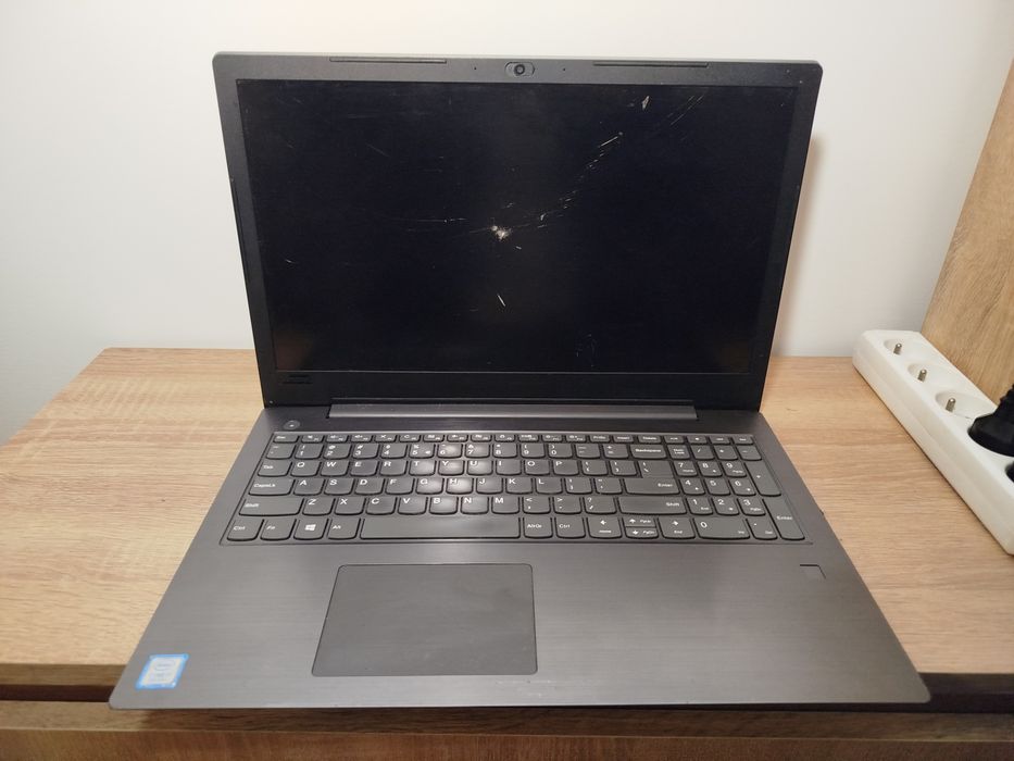 Laptop Lenovo V330 i7-8Gen do naprawy albo na części