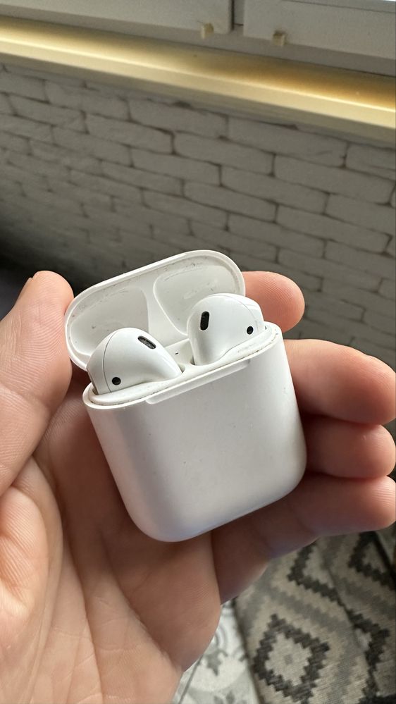 Навушники Airpods, не працюють