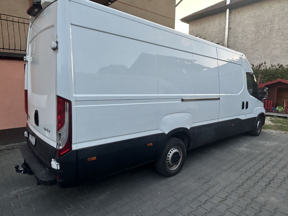 Iveco Daily 35-180 Himatic 2023 rok super stan