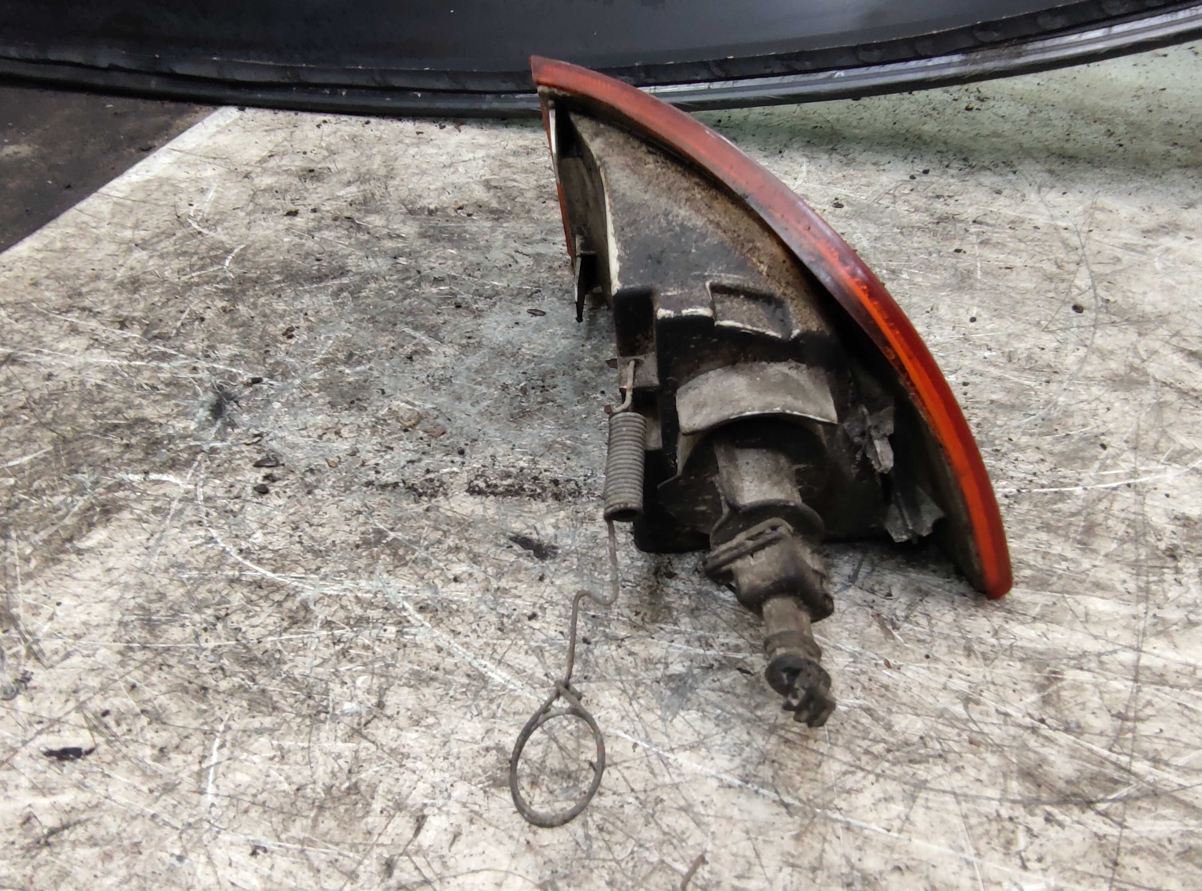 Fiat Punto SX Kierunkowskaz Prawy Przedni
