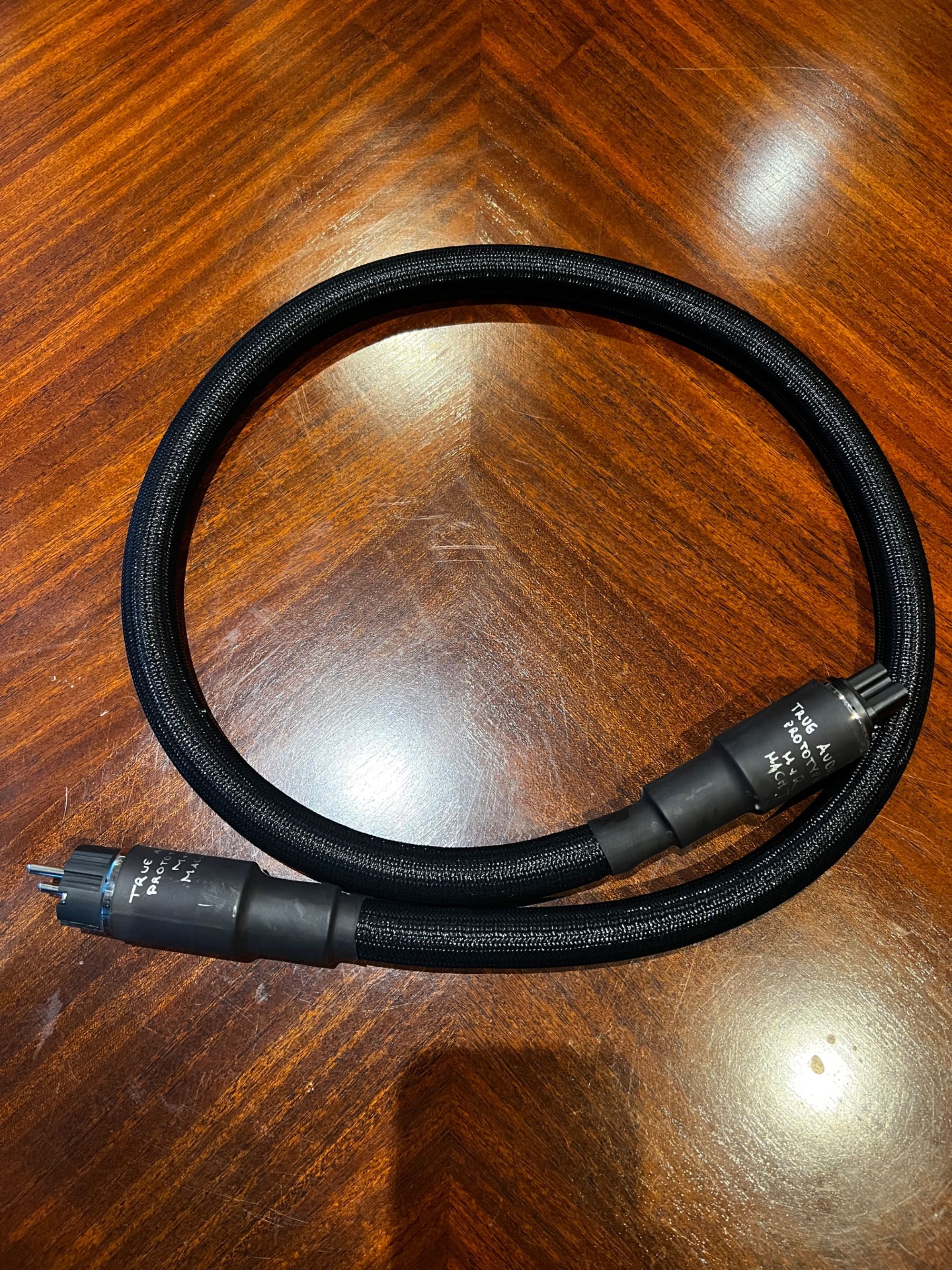 Przewód zasilający ,, True Audio ,, Mach 7  Hi Fi - Hi end