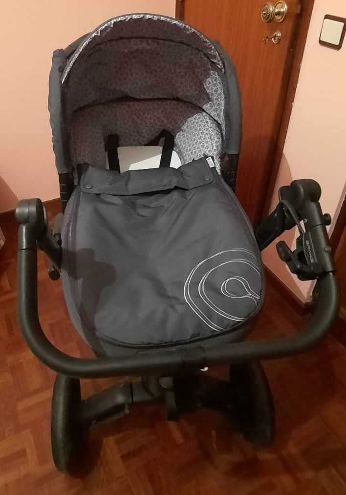 Trio Concord Neo + base isofix