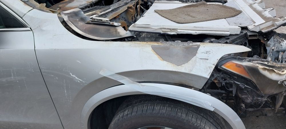 Крило Volvo xc90 праве крыло правое вольво Хс90