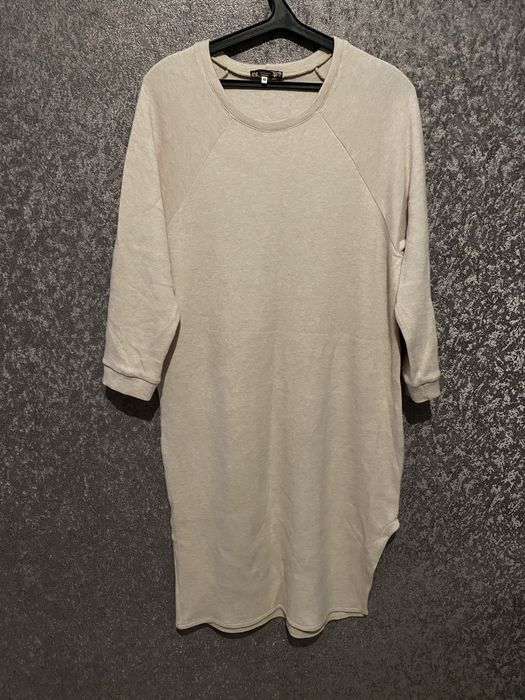 Продам сукню 48р можна на 50-52