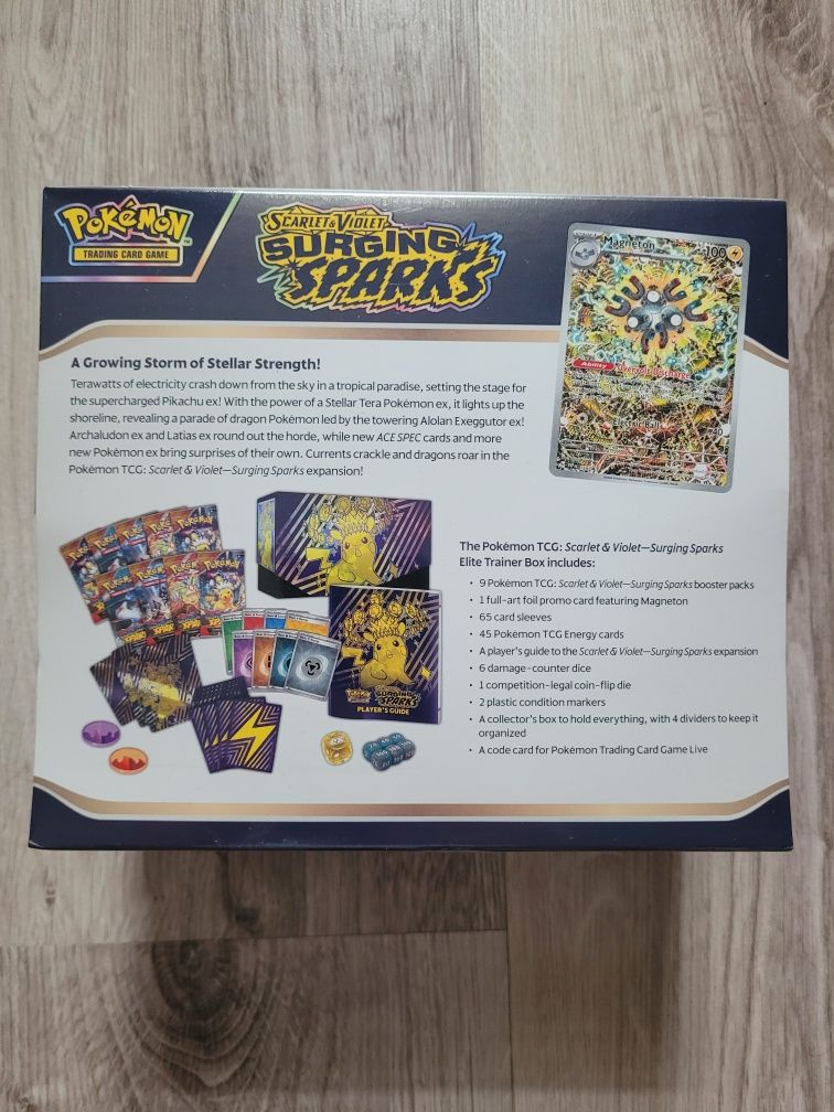 Pokémon TCG: Scarlet & Violet - Surging Sparks - Elite Trainer Box
