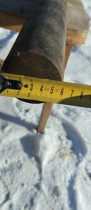 Продаю цільний прут металу