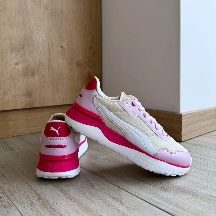 США! Літні жіночі кросівки Puma R78 Voyage 382048-17 Оригінал! 37-39p