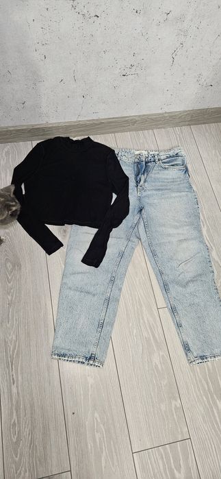 Лот жіночих речей