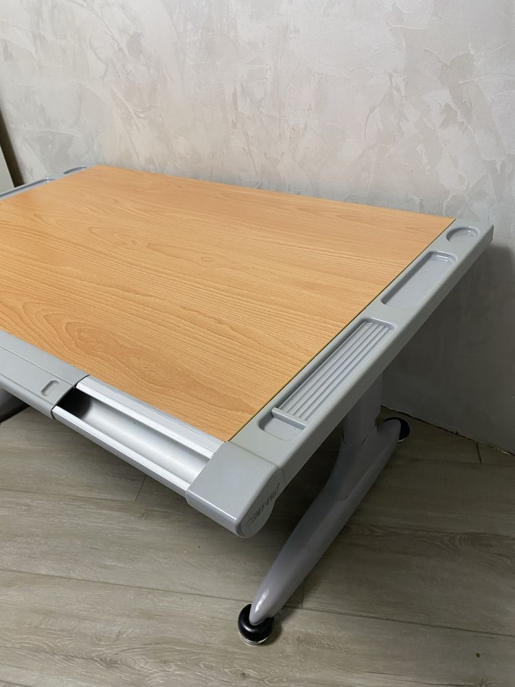 Шкільна парта  comf pro / школьная парта комф про