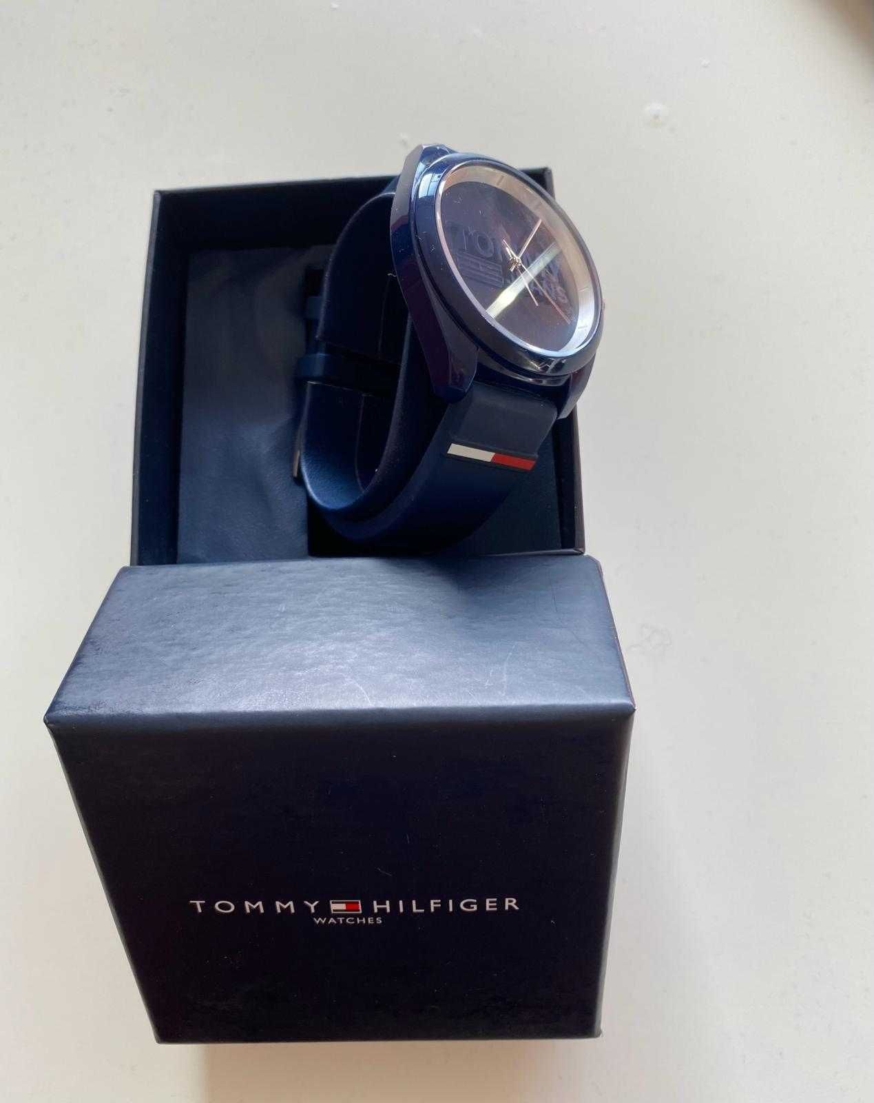 Relógio Tommy Hilfiger azul (Como novo)