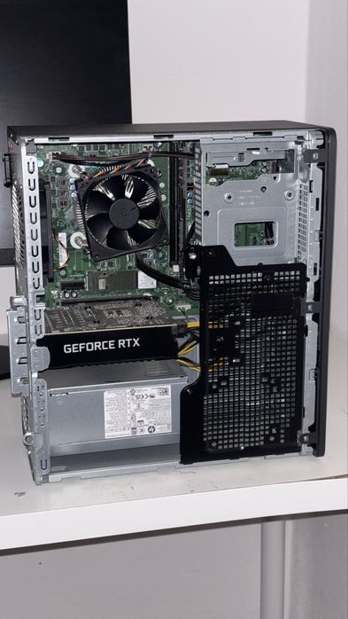 PC Gaming HP Victus TG02-0090NP + AOC 24G4X