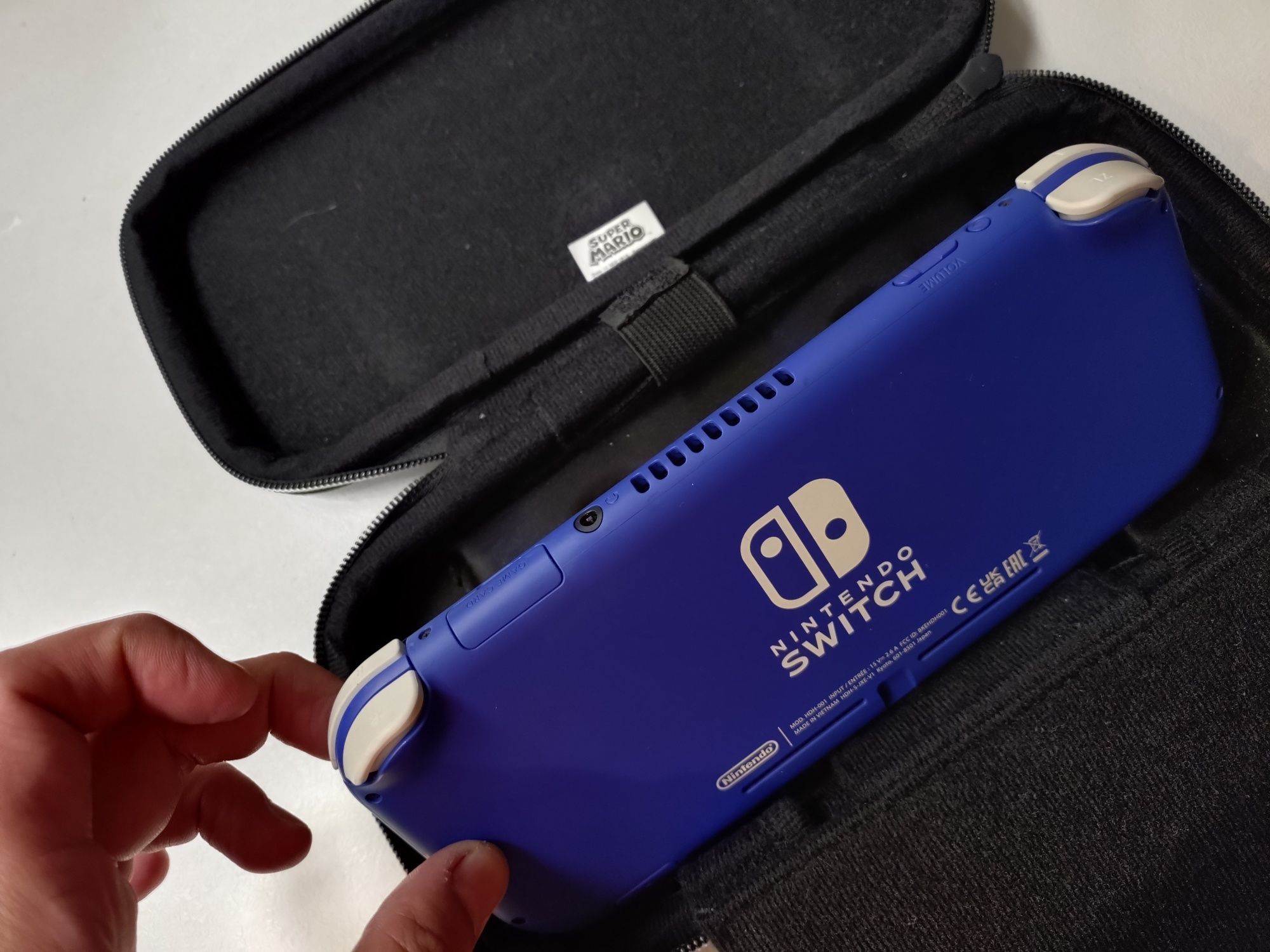 Nintendo switch lite