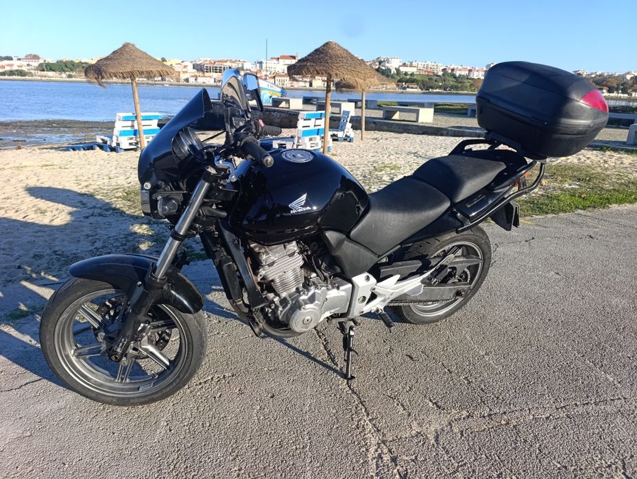 Honda CBF 500 impecável