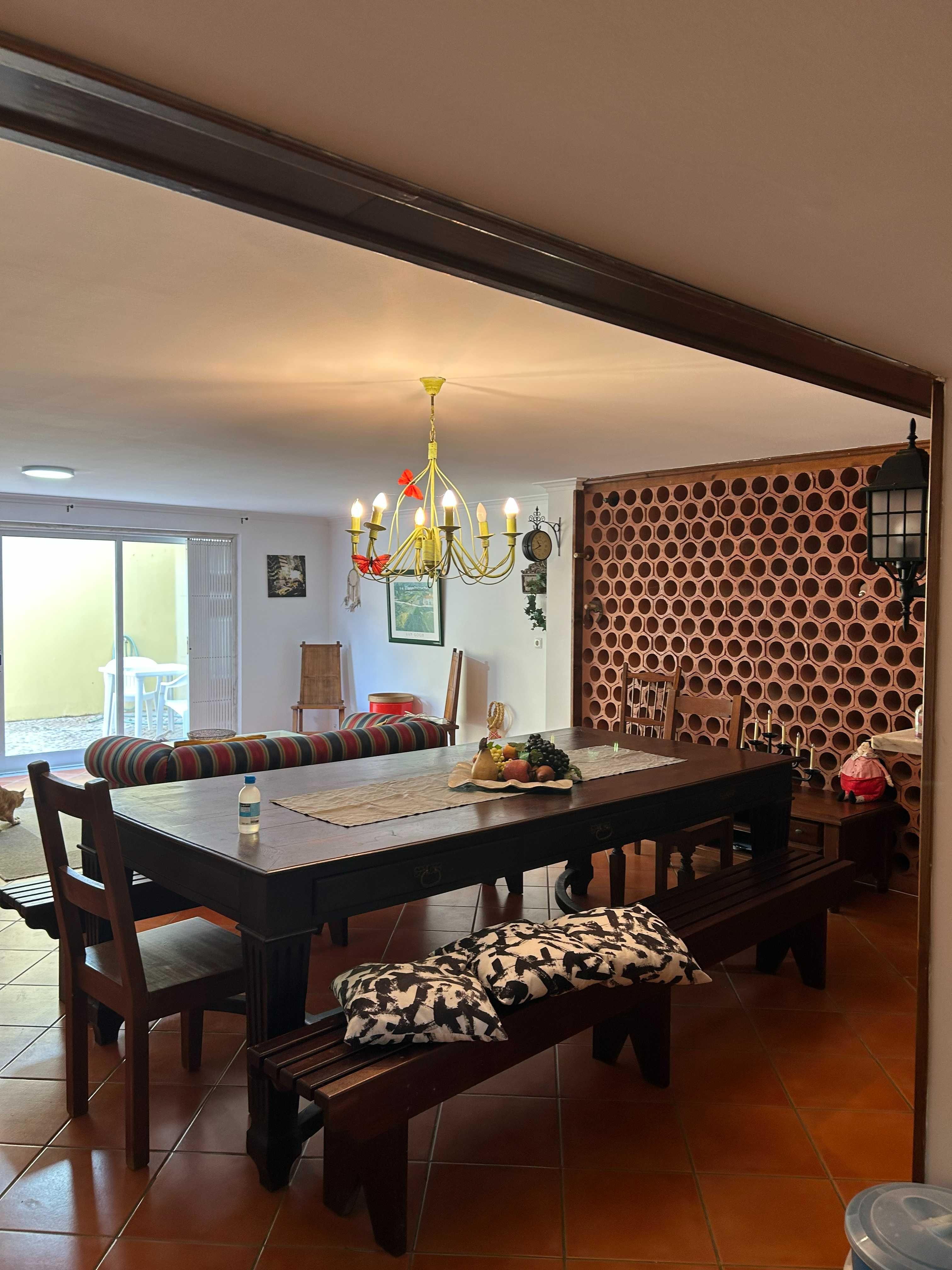 Quarto no Estoril para arrendar