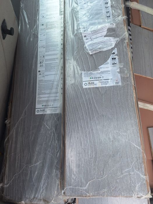 10 cxs.Chão/parket cinza