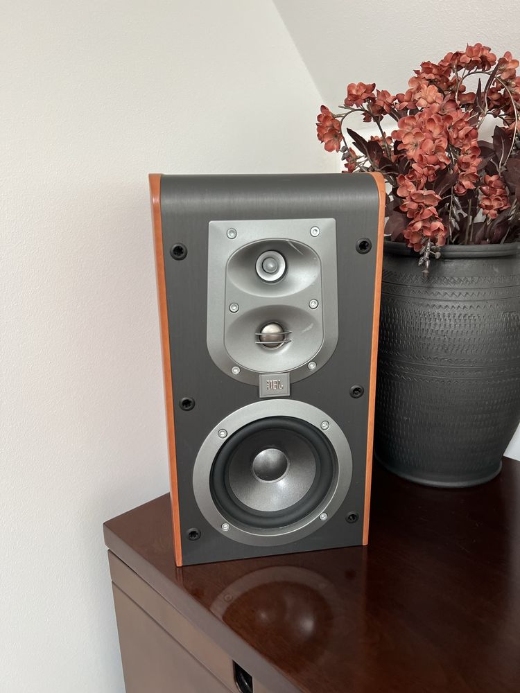 Zestaw kina domowego JBL oraz amplituner ONKYO