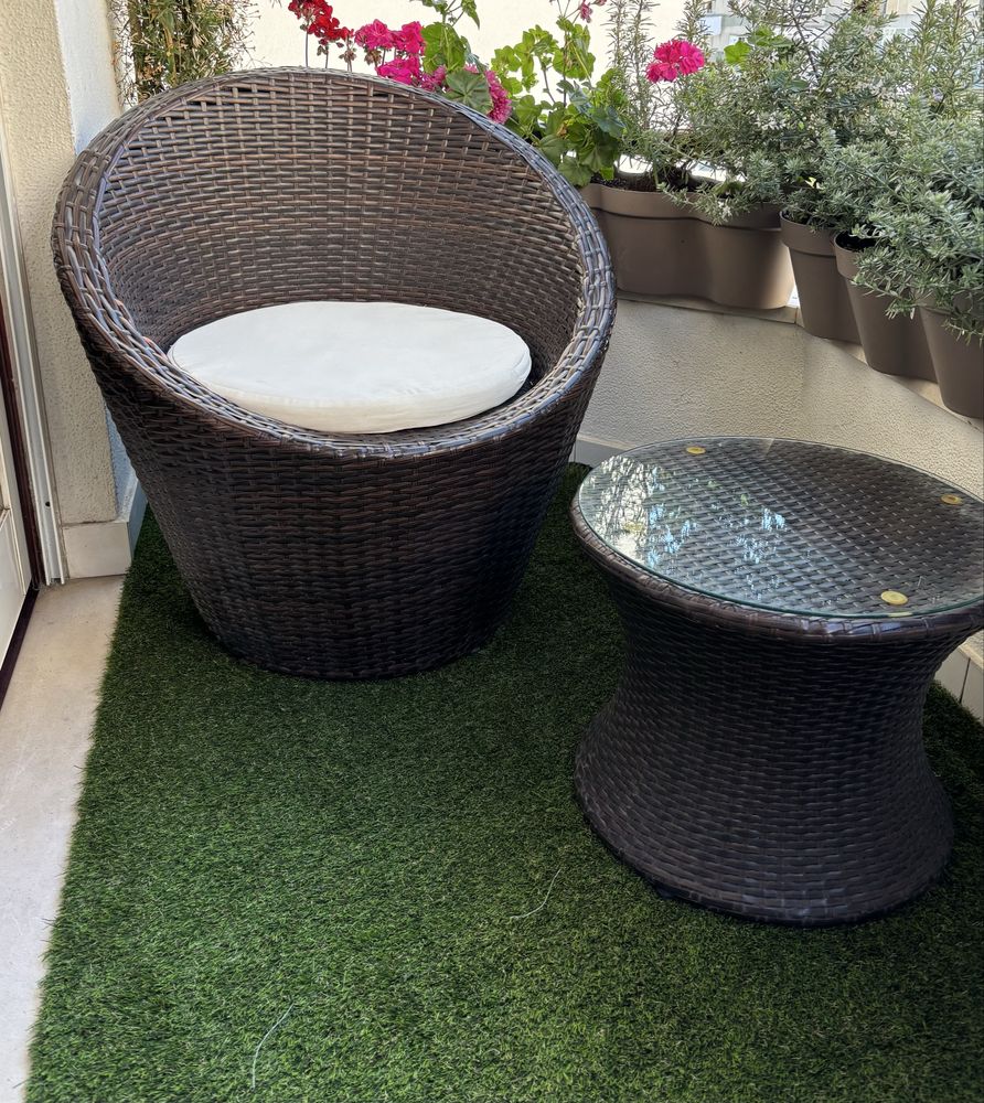 Cadeiras e mesa para varanda / terraço / jardim exterior