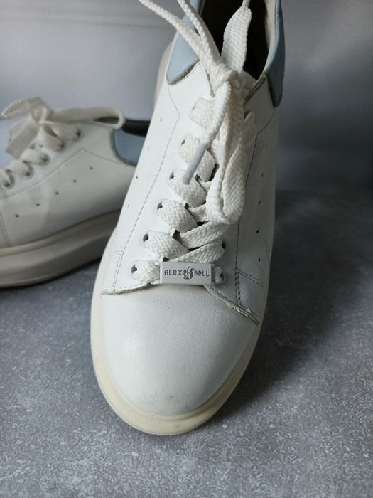 Шкіряні жіночі кеди