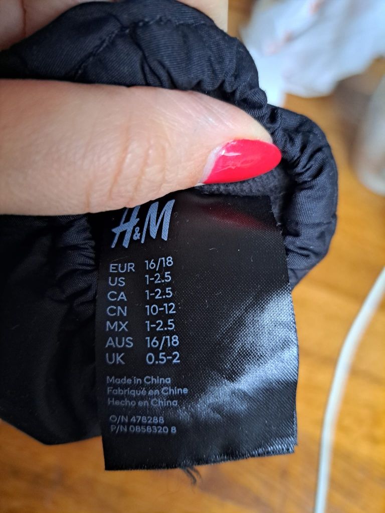 Buciki niechodki H&M