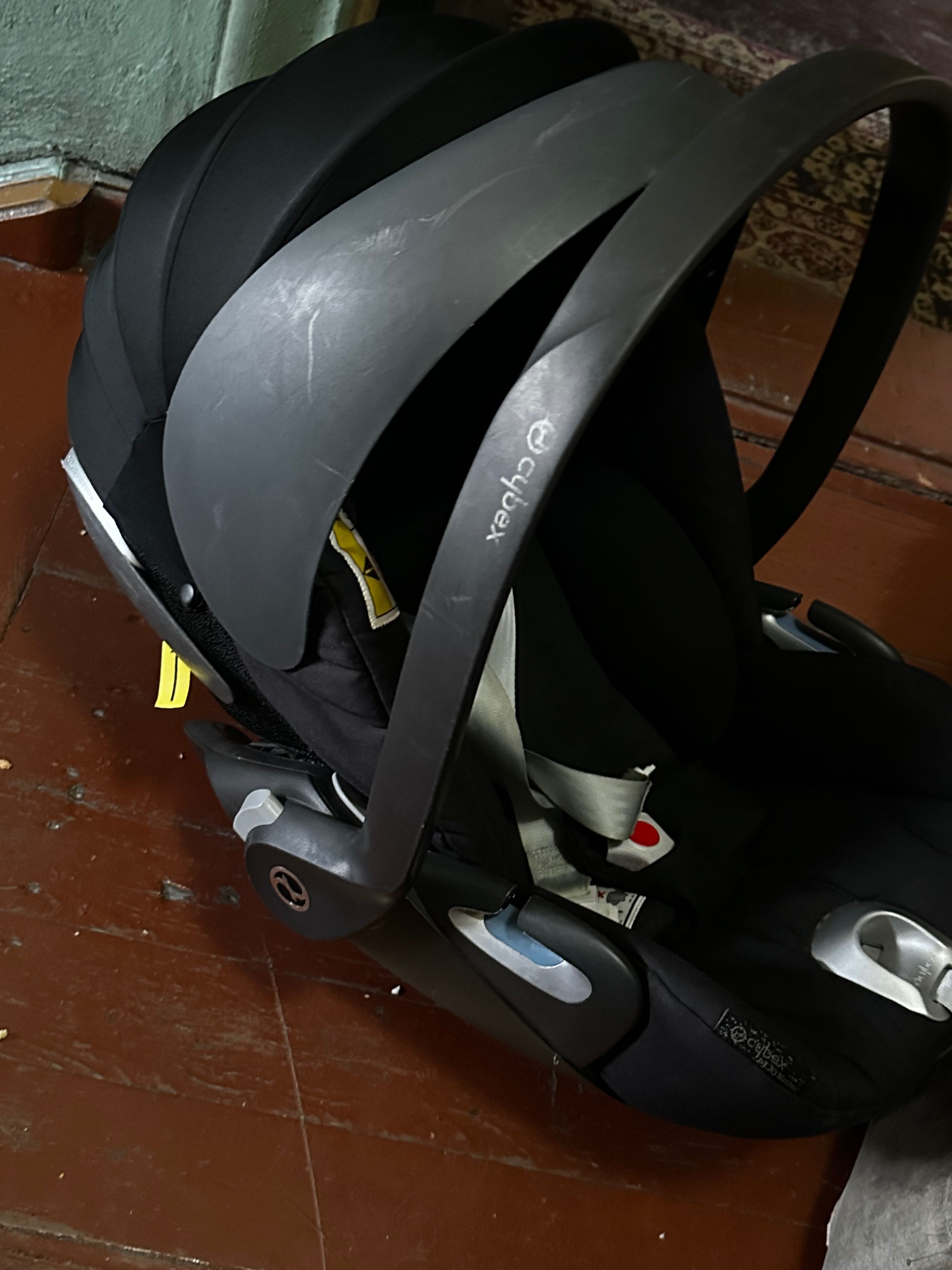Wózek Muuvo Quick Se 2 , fotelik z baza Cybex + gratisy