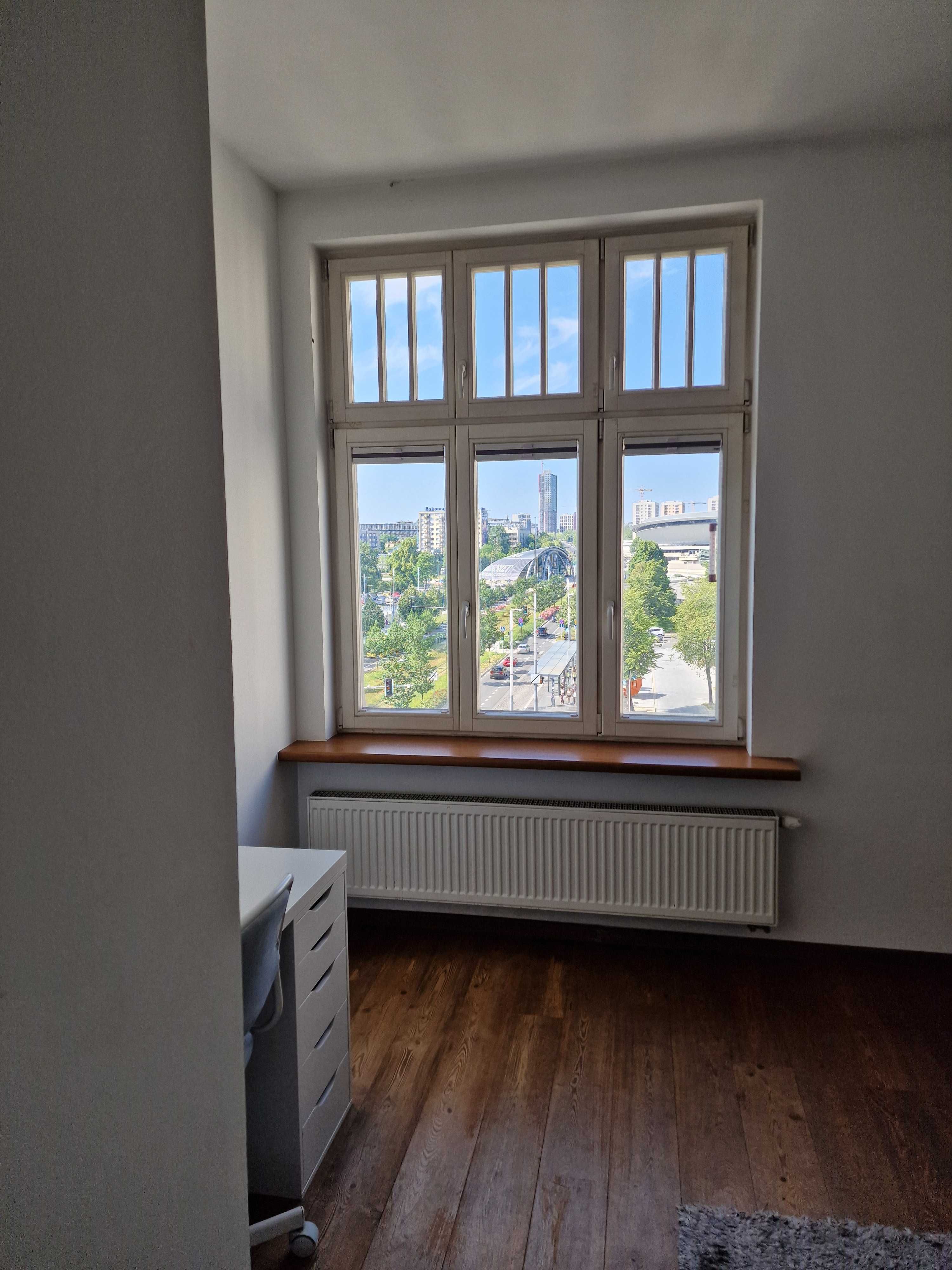 Pokój do wynajęcia w samym centrum Katowic ( ul.Piastowska 1 )
