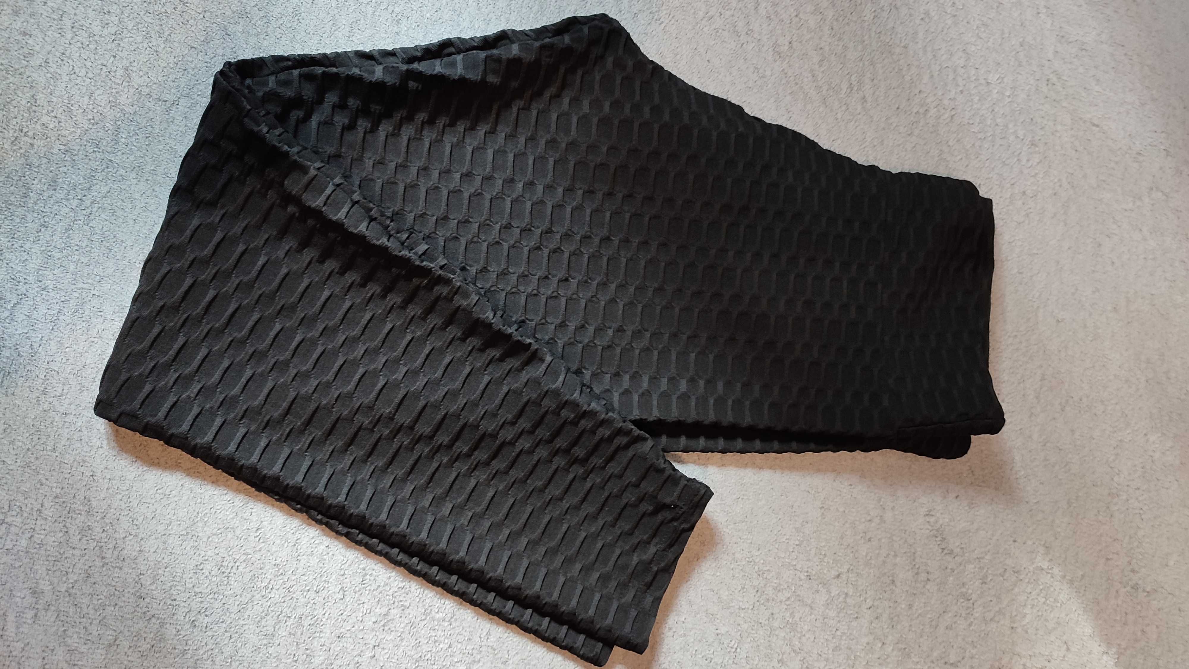 Legginsy damskie fitness karbowane marszczone na pośladkach rozmiar 42