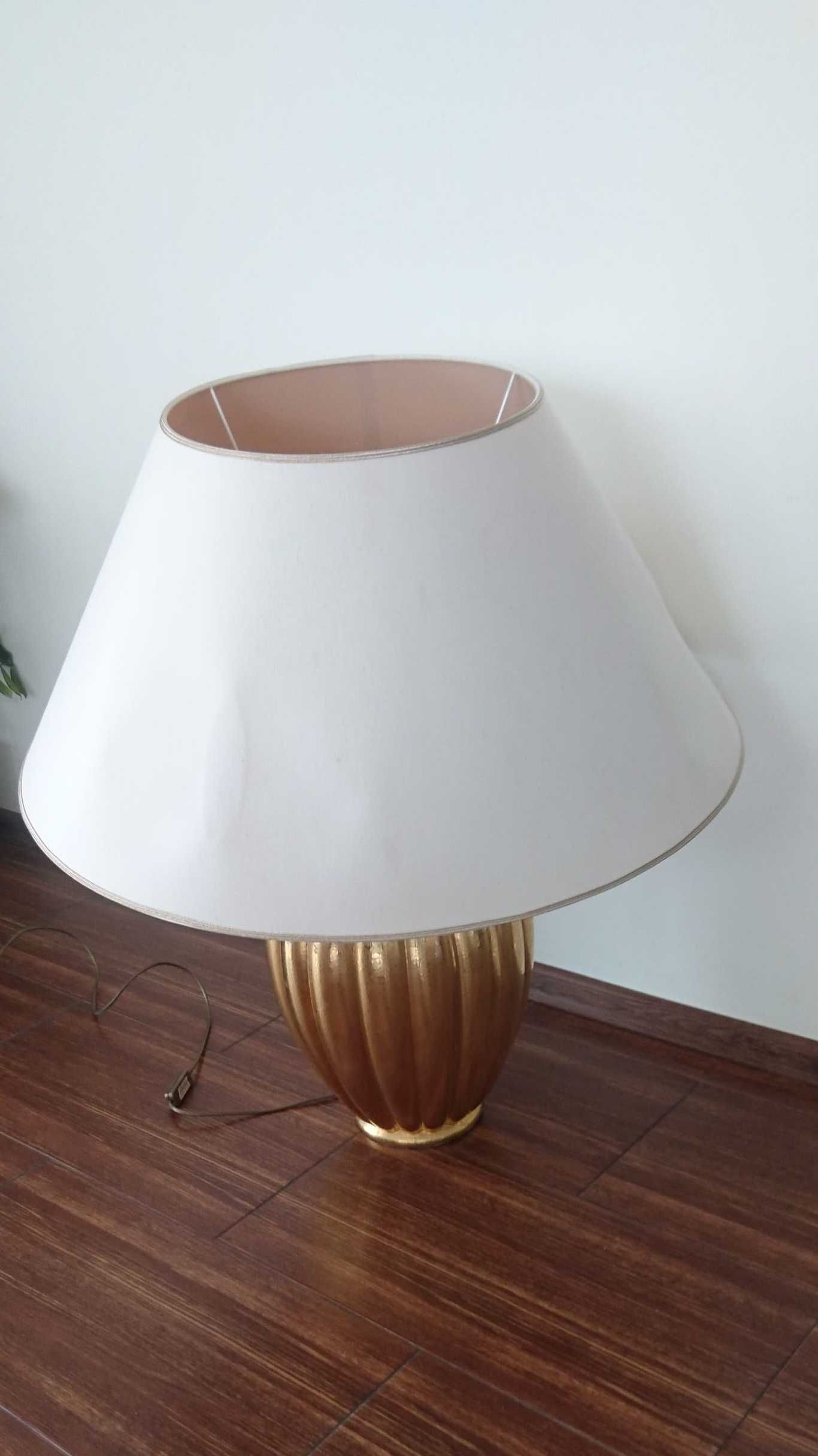 stylowa lampa stojąca vintage, retro