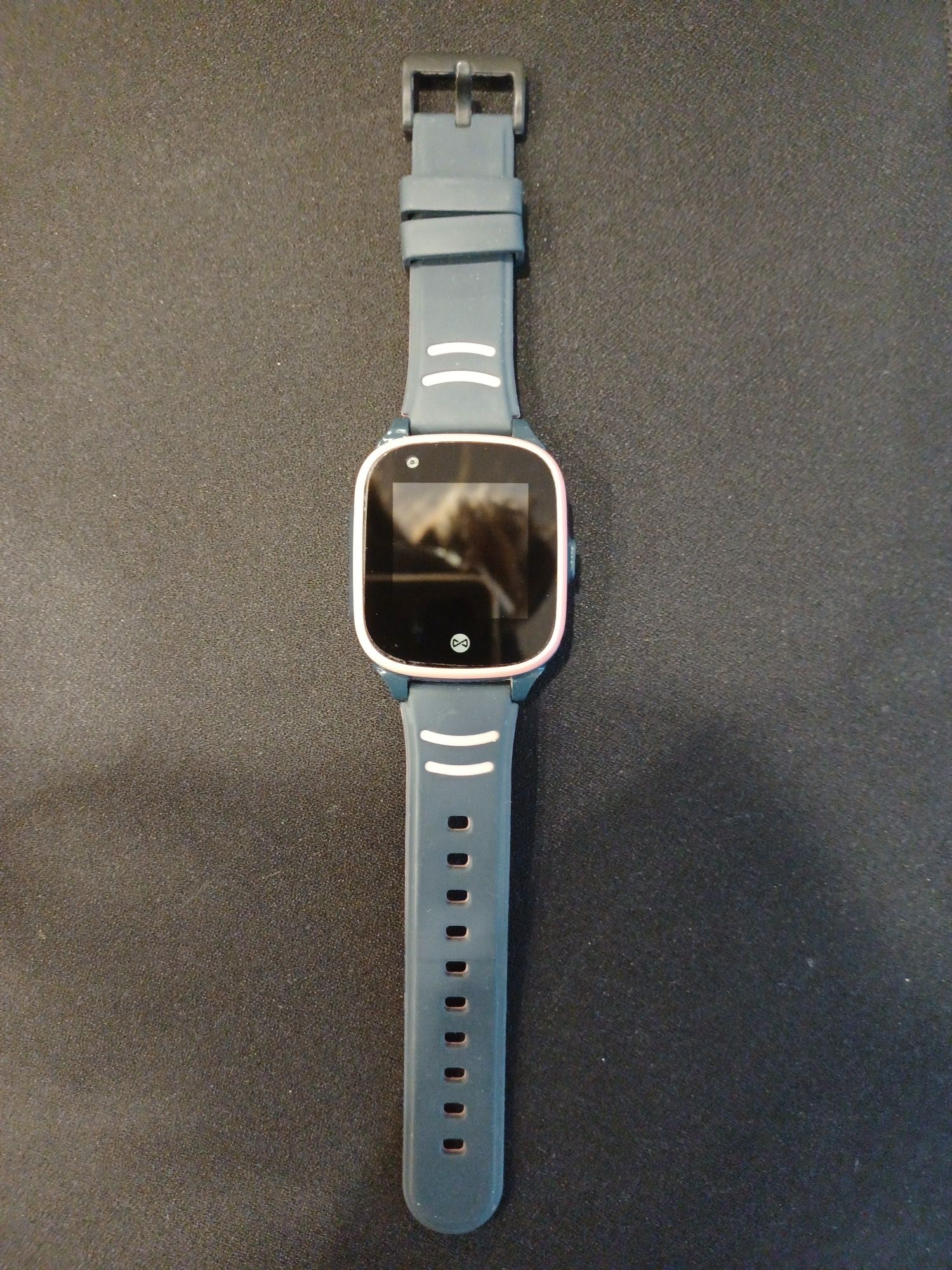 Smartwatch na gwarancji. Pełny zestaw.