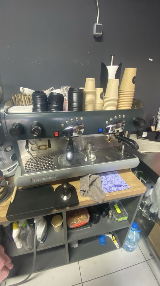 Продам професійну кавомашину rancilio epoca de 2gr