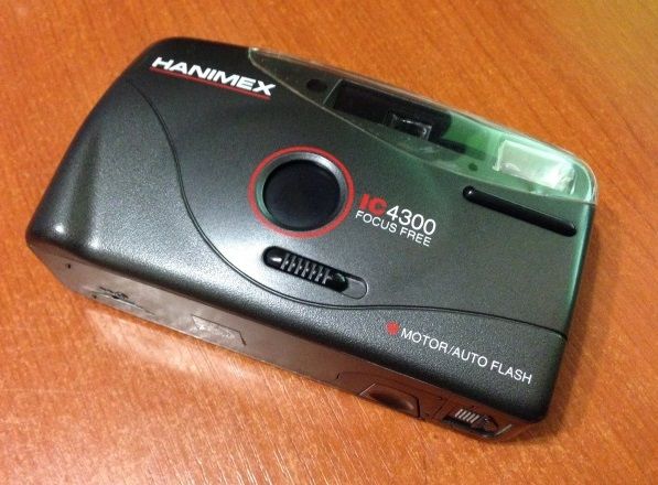 Фотоаппарат плёночный «Hanimex IC4300» на запчасти или под ремонт