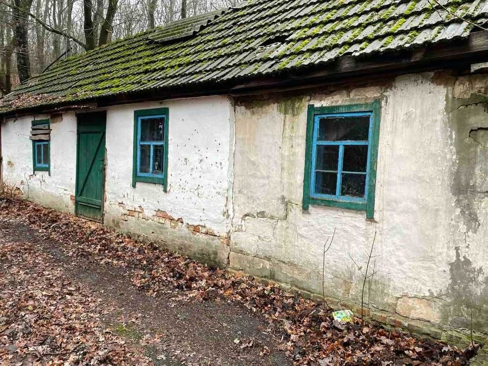 Будівлі цегельного заводу пл. 2361 кв.м., вул. Центральна, 1А