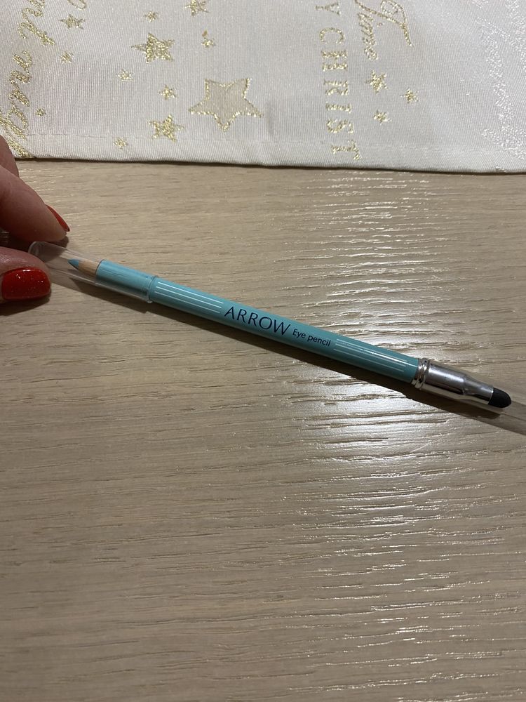 Arrow Eye Pencil kredka do oczu nowa