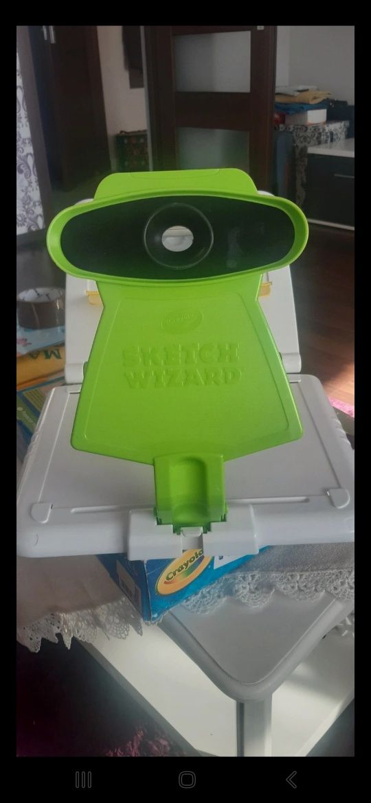 Projektor do odrysowywania wszystkiego 2D, 3D Crayola