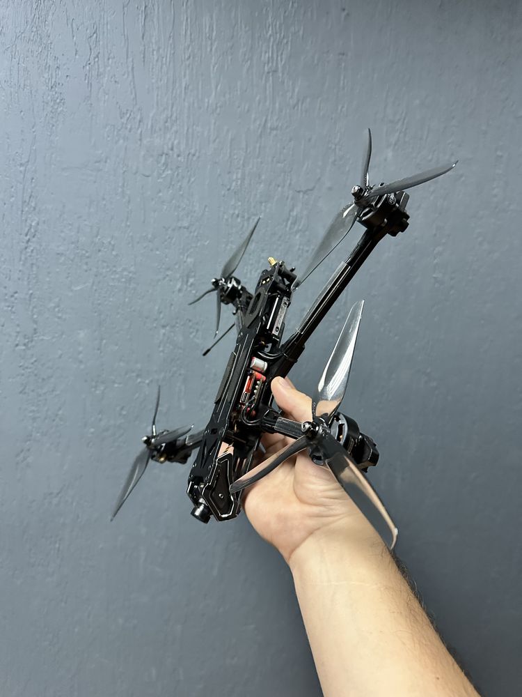 Продам FPV-дрон Rush FPV комплект + батарея!