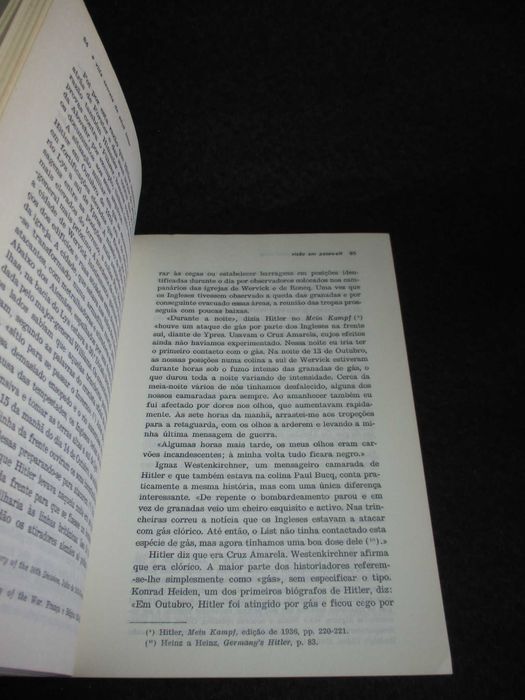 Livro A Vida Secreta de Adolf Hitler David Lewis