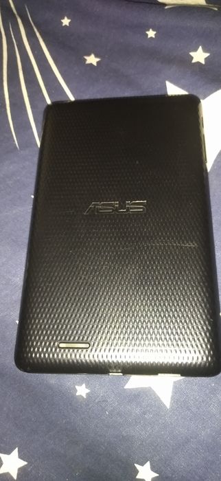 Планшет не рабочий завис на экрані загрузки, ну він включаєтся виснет