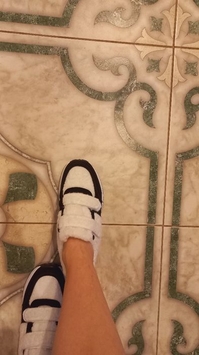 Кроссовки женские зимние