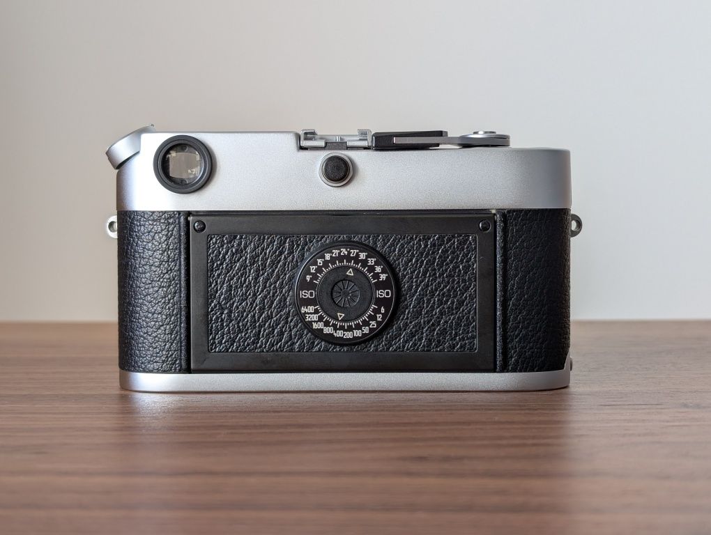 Leica M6 Silver Classic em excelente estado - Revisão recente