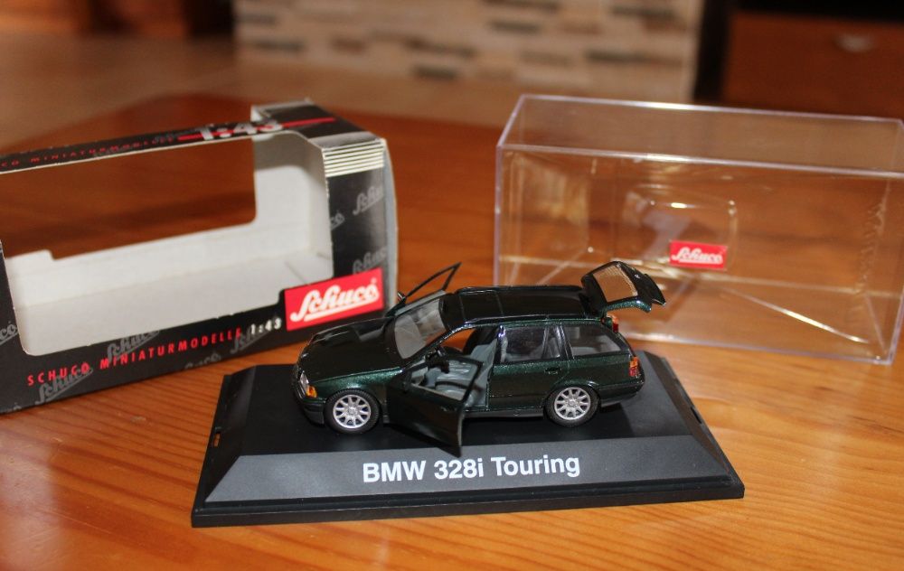 Miniatura - BMW 328i Touring - SCHUCO (1:43)