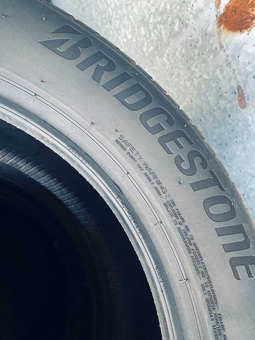 235 55 255 50 19 Bridgestone Allseason Разноширки 85% 2022