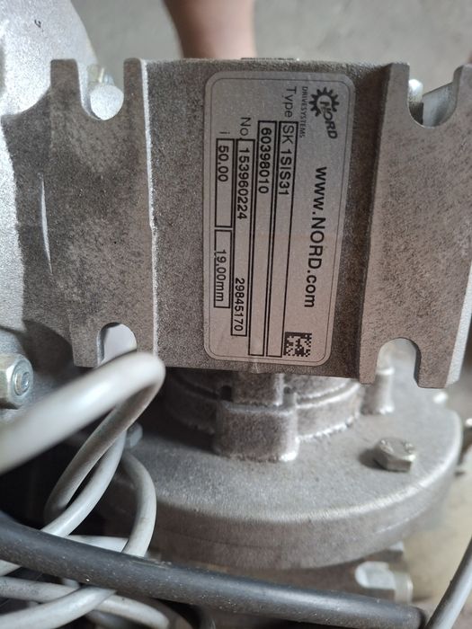 Podajnik Ogniwo 14kw na eko groszek  żeliwny