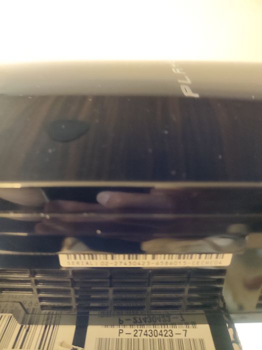 Konsola Ps3 CECHC04 kompletna, idealna, niewiele używana