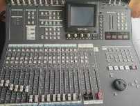 mikser tascam d4000 z meterbrydzem