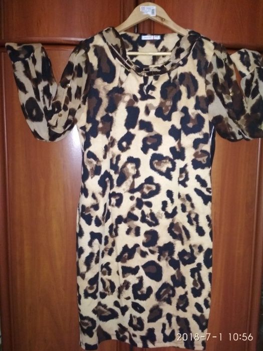 продам платье нарядное