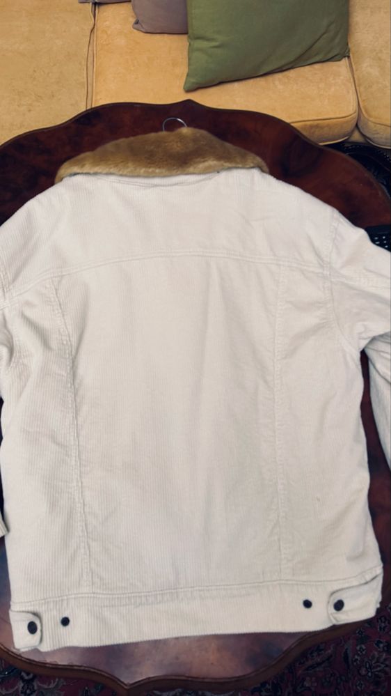 Levis Sherpa sztruks biala piękna