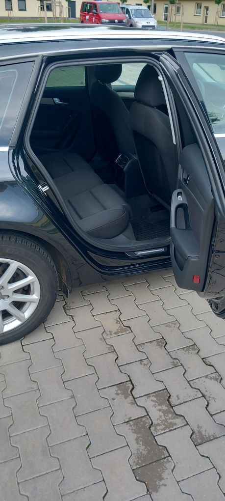 Audi a4 b8 1.8 tfsi 170 km mały przebieg  171tys  100%sprawne  2013rok