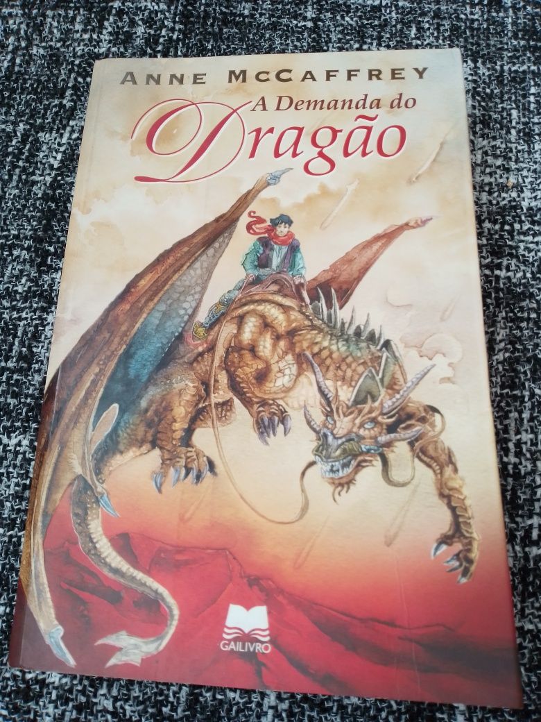 Livro de Anne Maccaffrey