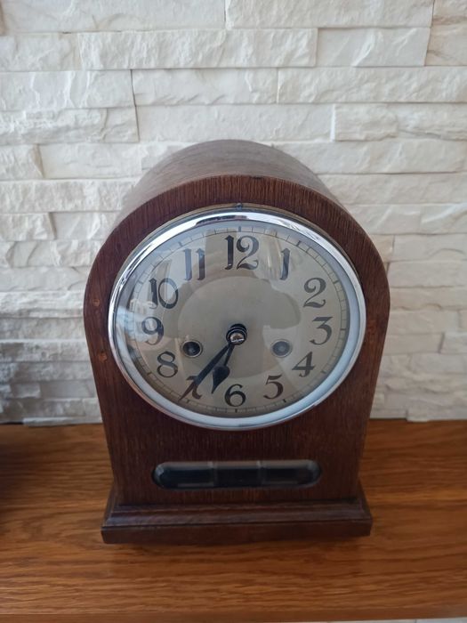 Kominkowy zegar Baba