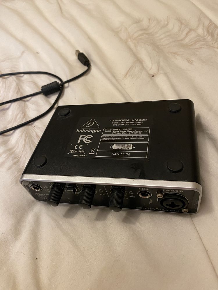Behringer UMC22 Interfejs audio USB