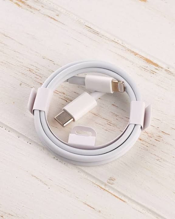 Новенький  шнур, кабель для зарядки IPhone Lightning USB Type C